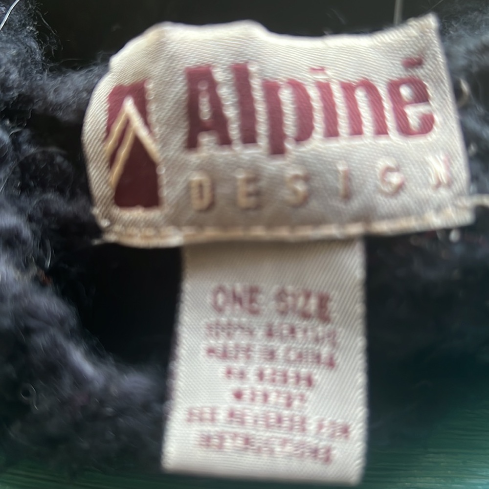 Alpine Design Beanie - Picture 4 of 4